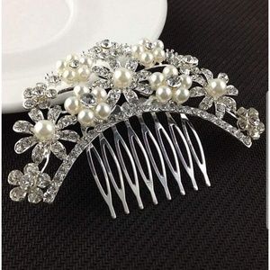 Simulated Pearl Hair Comb Silver Tone
